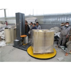 化工桶薄膜缠绕机 山东喜鹊包装机械升级新产品