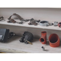 机械加工零部件-加工各种铆焊件