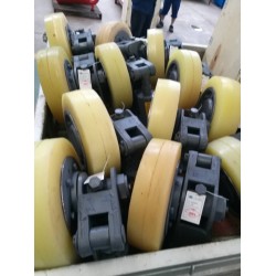 东达机电L25L35L45L50罐笼导向轮专业生产值得信懒