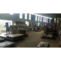 知不知道展示柜制作公司怎样设计好商场的视觉营销