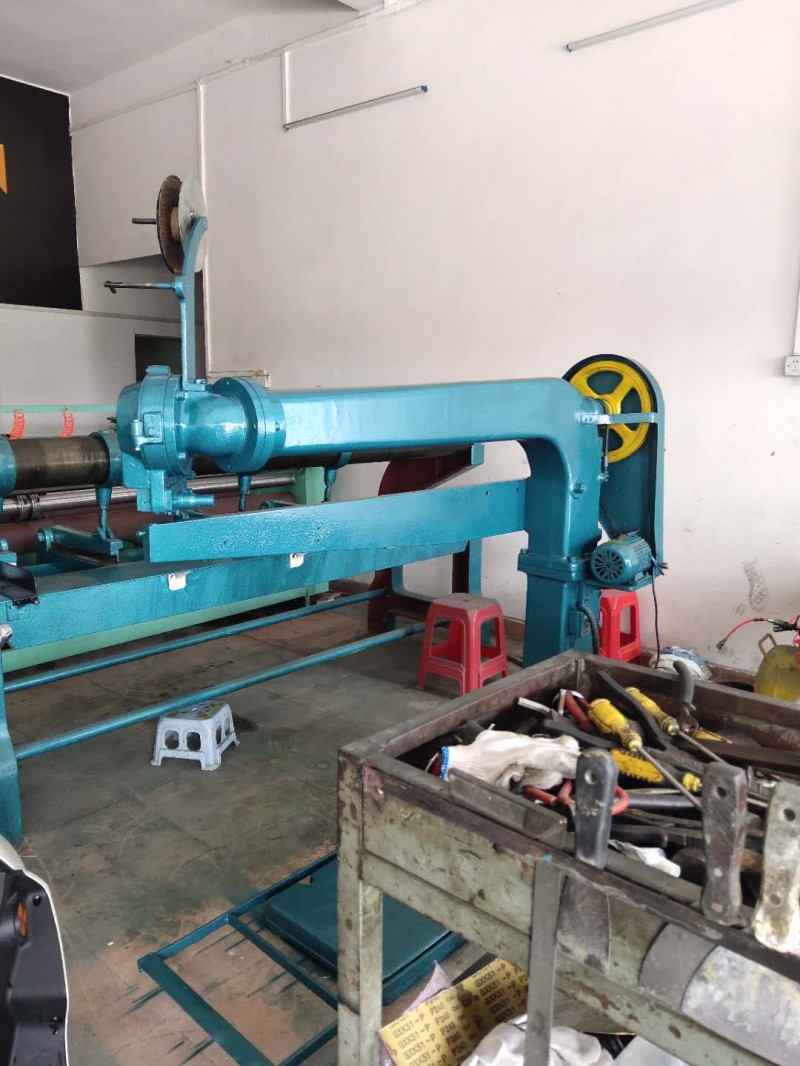 供应纸箱机械 二手纸箱机械 钉箱机