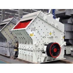 选择矿山破碎机厂家应该考虑哪些因素