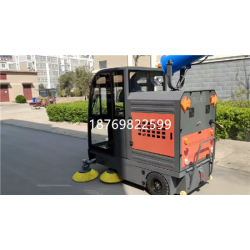 企业用电动车间扫地车能够有效地减少人力