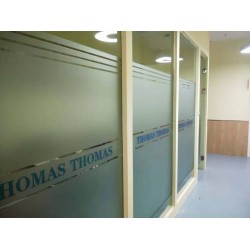 江苏玻璃膜雕刻磨砂贴门带防撞条玻璃腰线